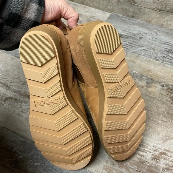Sorel Tan Ankle Boots - Picture 3 of 6